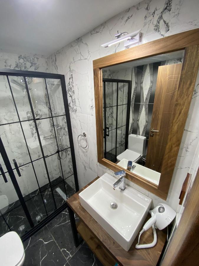 Alma Port Suites Istanbul Exteriör bild